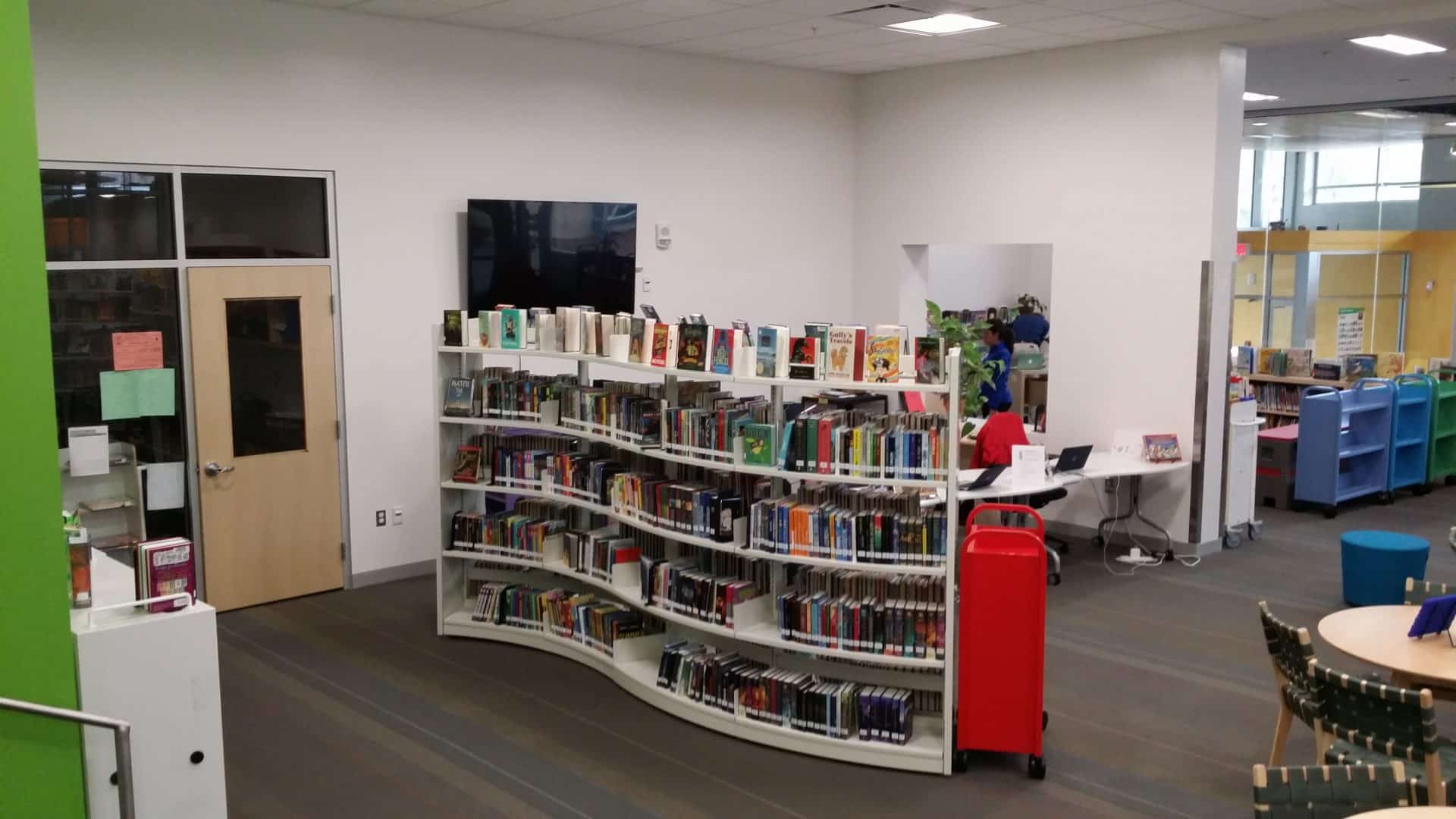 Update - Discovery School Opens in Arlington, VA - BCI Libraries