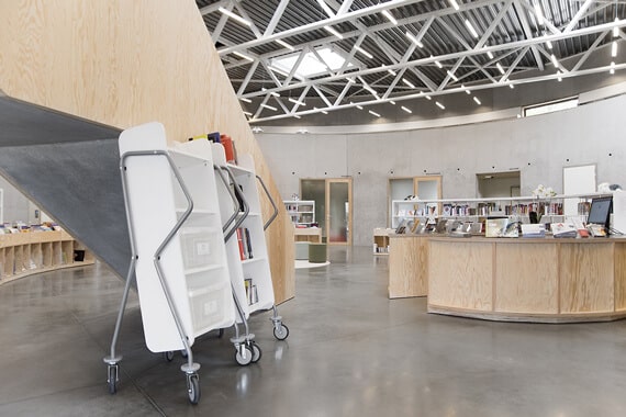 Lubbeek Public Library interior