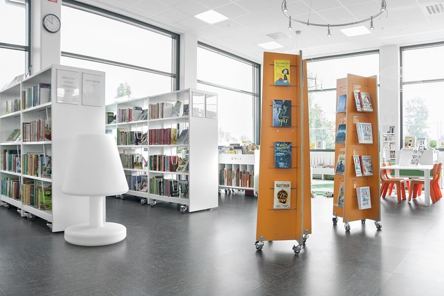 Quattro Display Tower