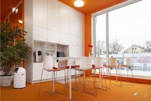 Simply Universal Table Series