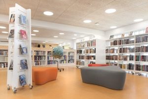 Quattro Display Tower